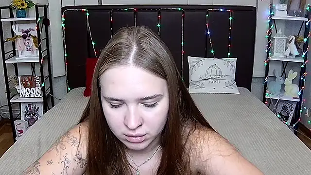 LauraHlot live cam on StripChat