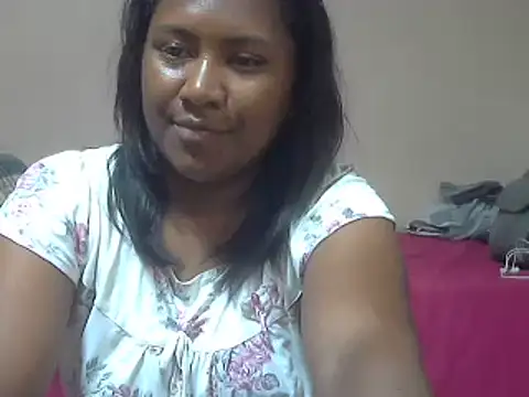 cutybigass live cam on StripChat