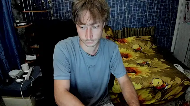 CuteBoy228 live cam on StripChat