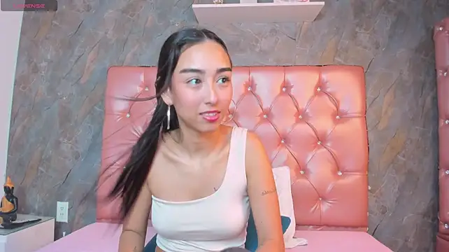 may_beautiful live cam on StripChat