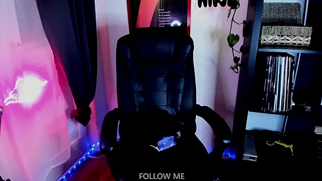 mistressannskywalker live cam on StripChat