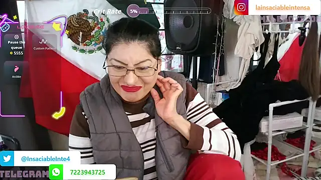 LaInsaciableIntensa live cam on StripChat