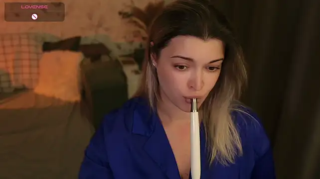 LadyDiLancaster live cam on StripChat