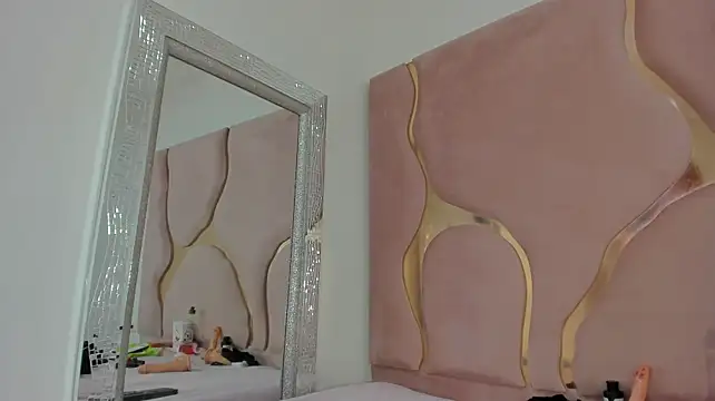 honeyhtx live cam on StripChat