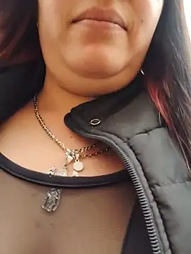 samm_curvy live cam on StripChat