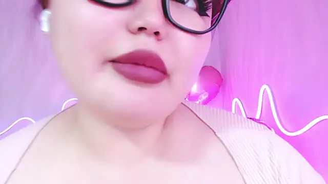 yourmermaidd live cam on StripChat