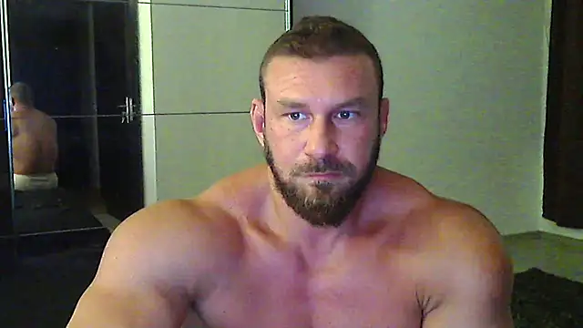 muscularkevin live sex cam