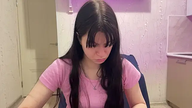ChrystalWhittet live cam on StripChat