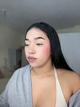 Issa_rodriguez live cam on StripChat