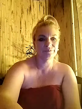 Milla_kis live cam on StripChat