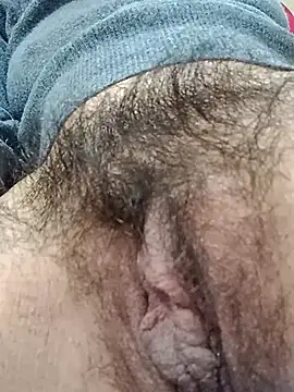molymeneses live cam on StripChat