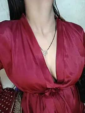 xpihu live cam on StripChat