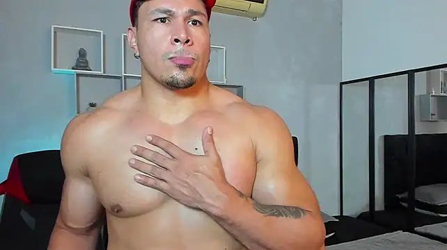 tyler_hank01 live cam on StripChat
