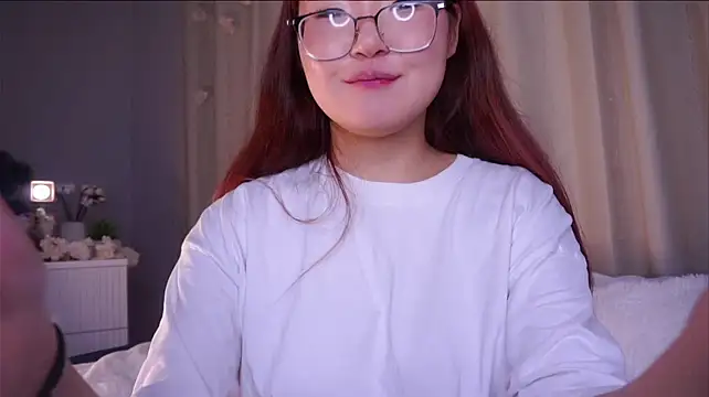 NelleMihalko live sex cam
