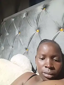 ebony_emmah live cam on StripChat