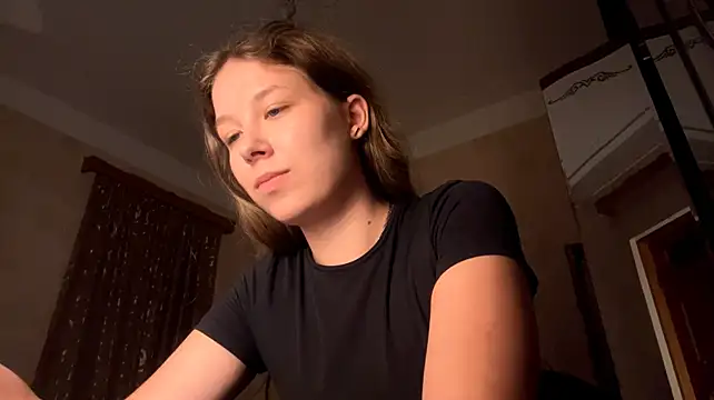 TarenOgilvie live cam on StripChat