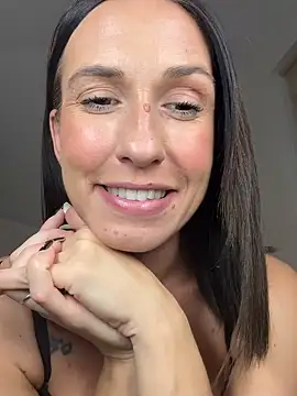 lola_tentatiion live sex cam