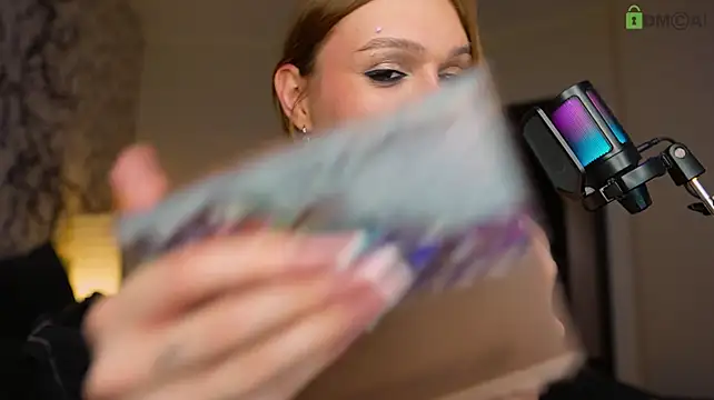 iwishiwasurgurl live sex cam