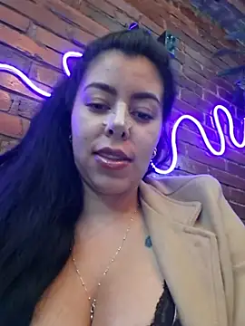 Luianna live sex cam