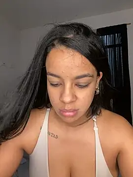 trianawhite live cam on StripChat
