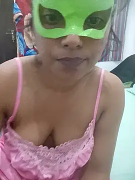 sldoni live cam on StripChat