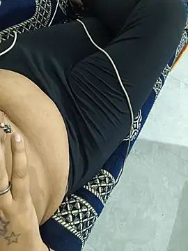 anamika_1717 live cam on StripChat