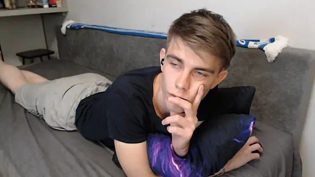 Student_Oliver live sex cam