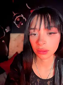 Sasha-firee live cam on StripChat