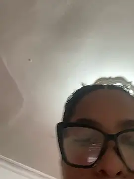 NV-Nikoll live cam on StripChat