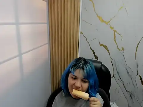 Blu3berry_b4by69 live cam on StripChat