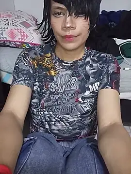 NekoboiPetiole live cam on StripChat