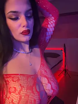 LunnaVey live cam on StripChat