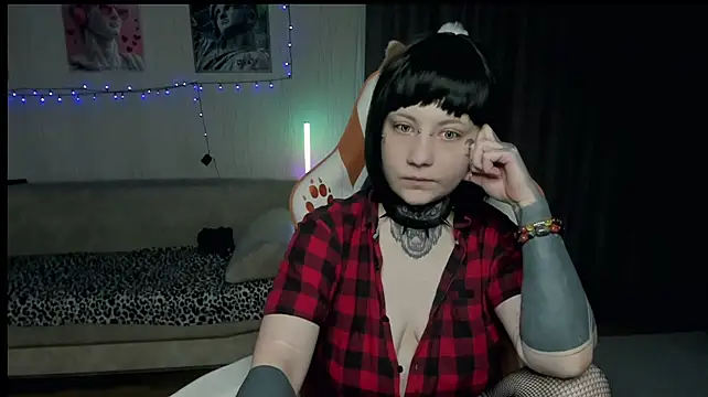 acid_trip1l live cam on StripChat