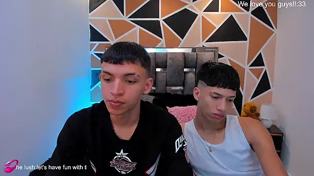 Juan_Nd_Steven live cam on StripChat