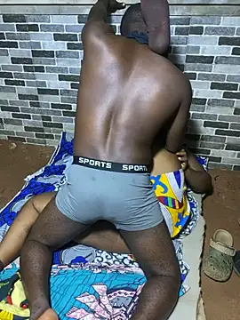 Obolo12 live cam on StripChat
