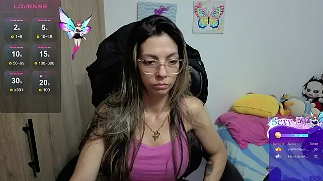 Princezzlove3 live cam on StripChat