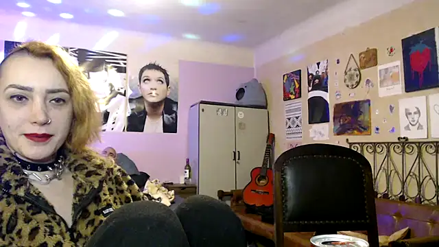 VioletFox26 live cam on StripChat