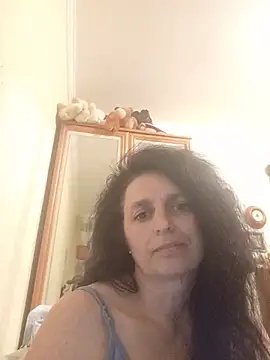 MidnightRose7192 live cam on StripChat