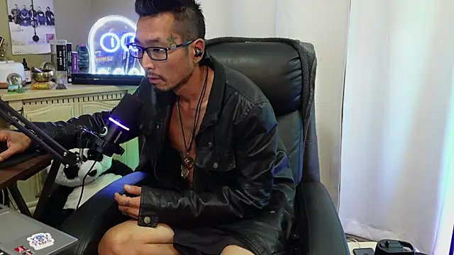 Ghost11_11 live cam on StripChat