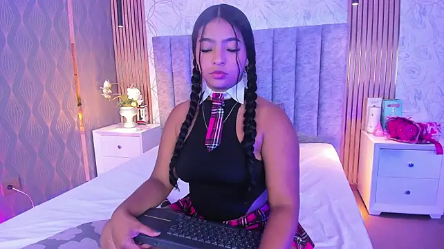 SofiiCruz live cam on StripChat