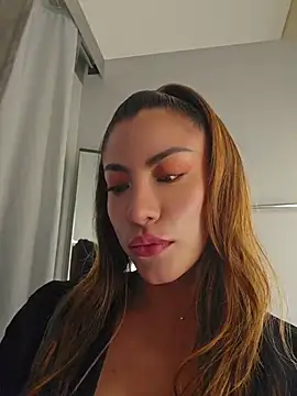 Karen_San_Miguel live cam on StripChat