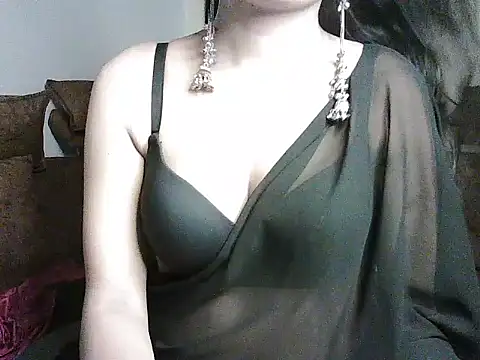 suhani_04 live cam on StripChat