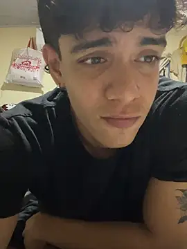 valdren_vylord live cam on StripChat