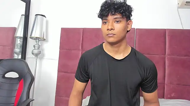 Logan_jake live cam on StripChat
