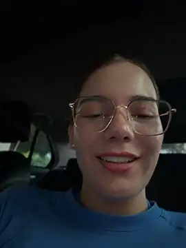 NicoleCut live cam on StripChat