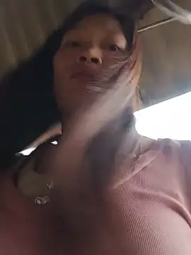 Buong-binh live cam on StripChat
