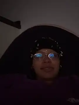 badm4h live cam on StripChat