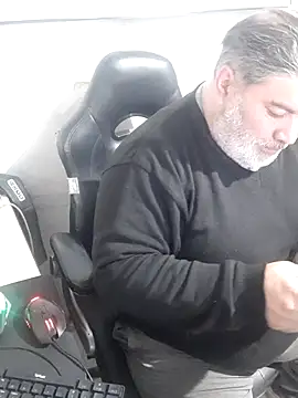 12Paradarte live cam on StripChat