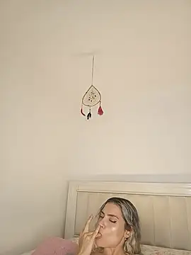 ASHLEY_BLAIR live cam on StripChat