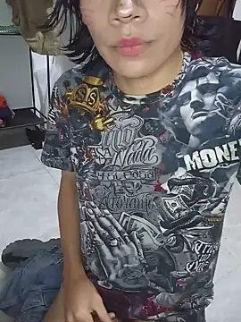 NekoboiPetiole live cam on StripChat